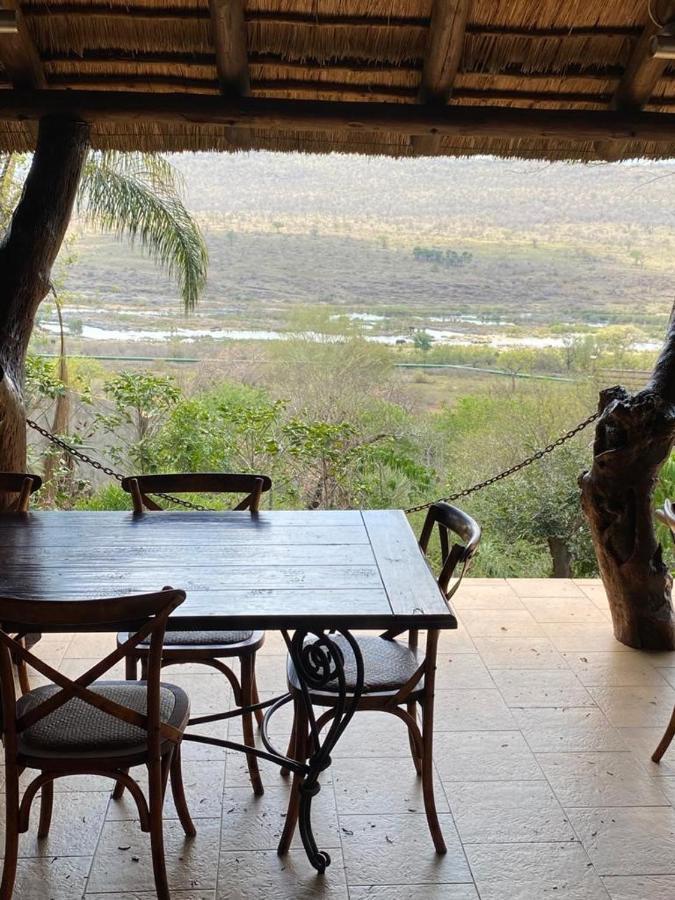 Croc River Lodge Komatipoort Esterno foto