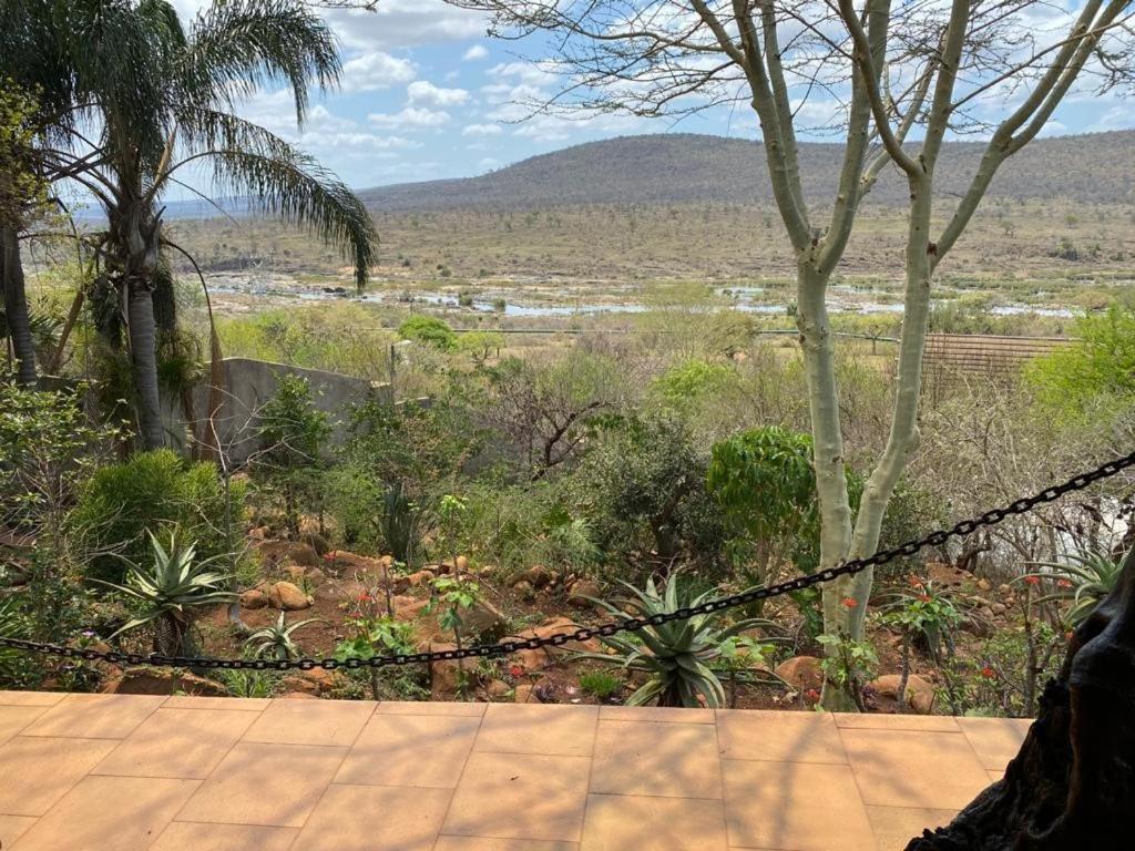 Croc River Lodge Komatipoort Esterno foto