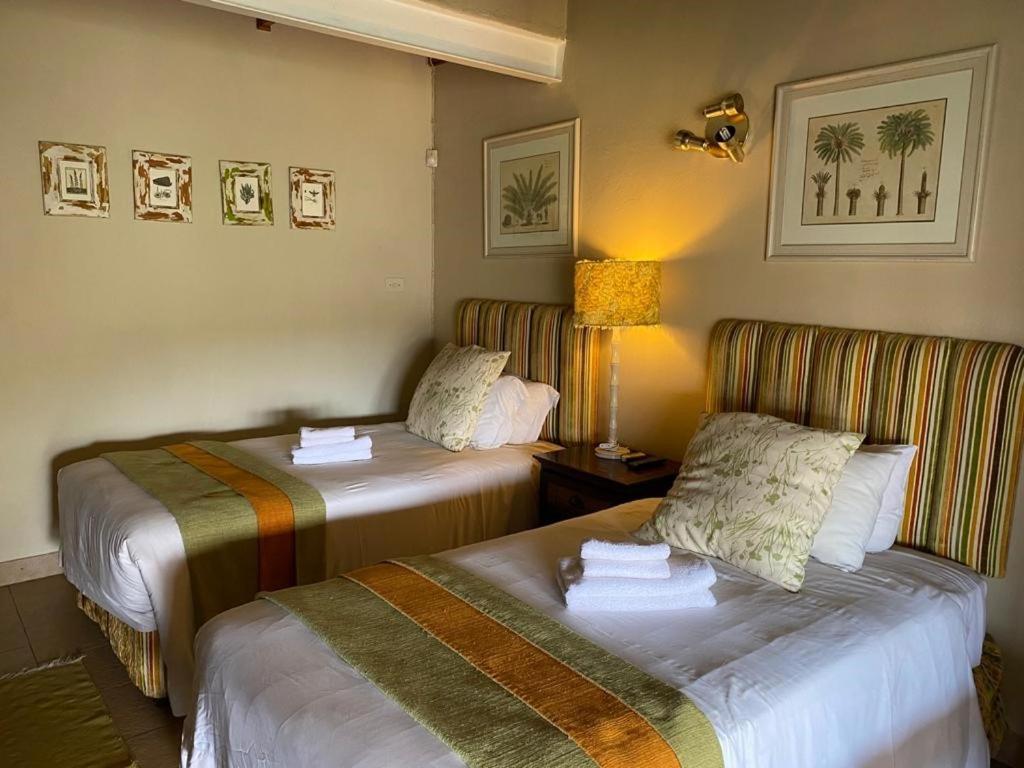 Croc River Lodge Komatipoort Esterno foto